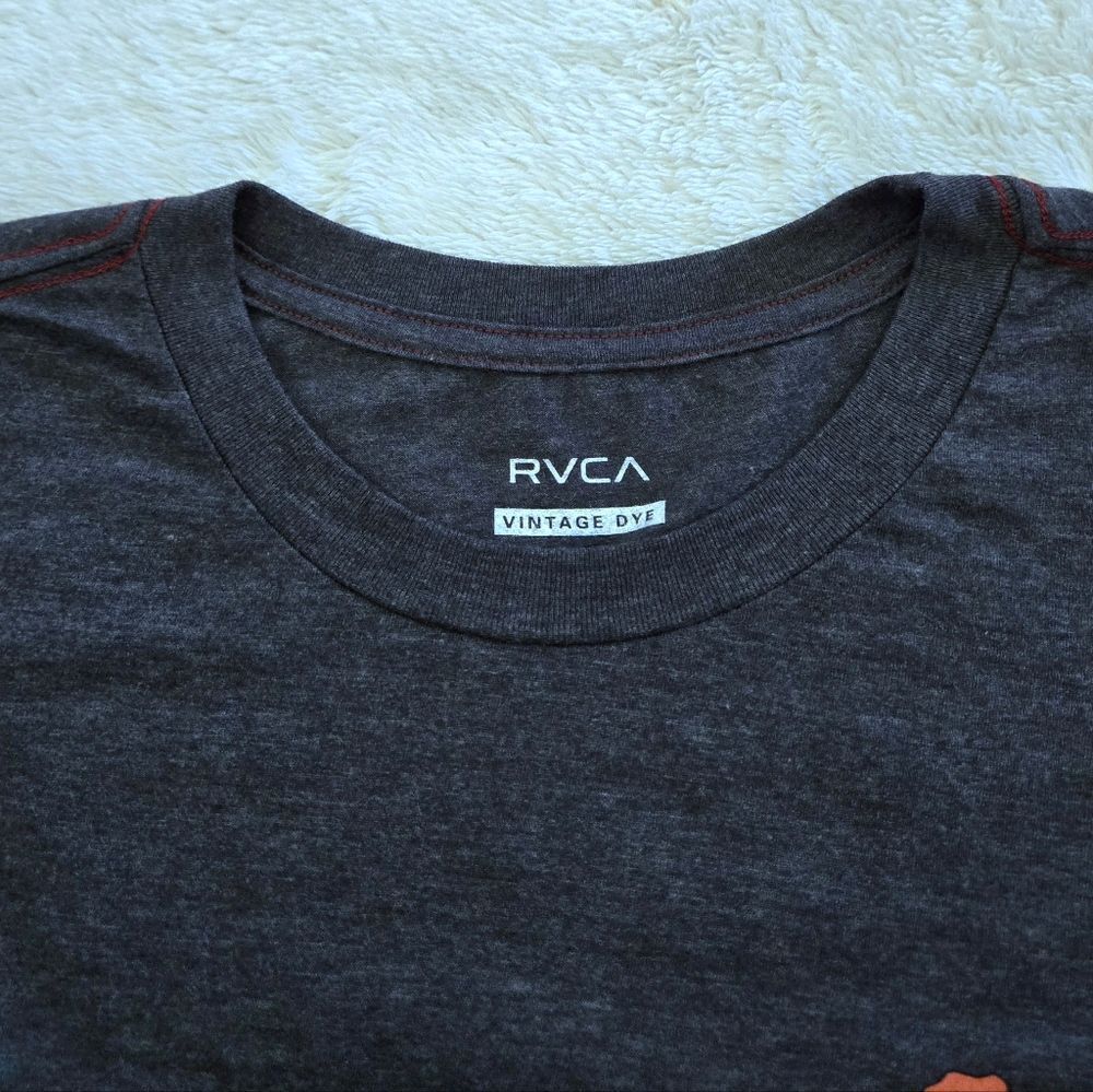 RVCA🏄♂️ "Floral Park" Vintage Dye Slim Fit Graphic Tee👕 - NWT - Picture 4 of 16